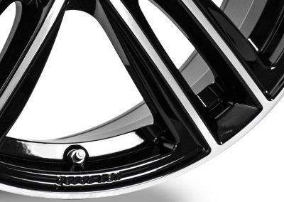 RC Design RC32 Felgendetail 1