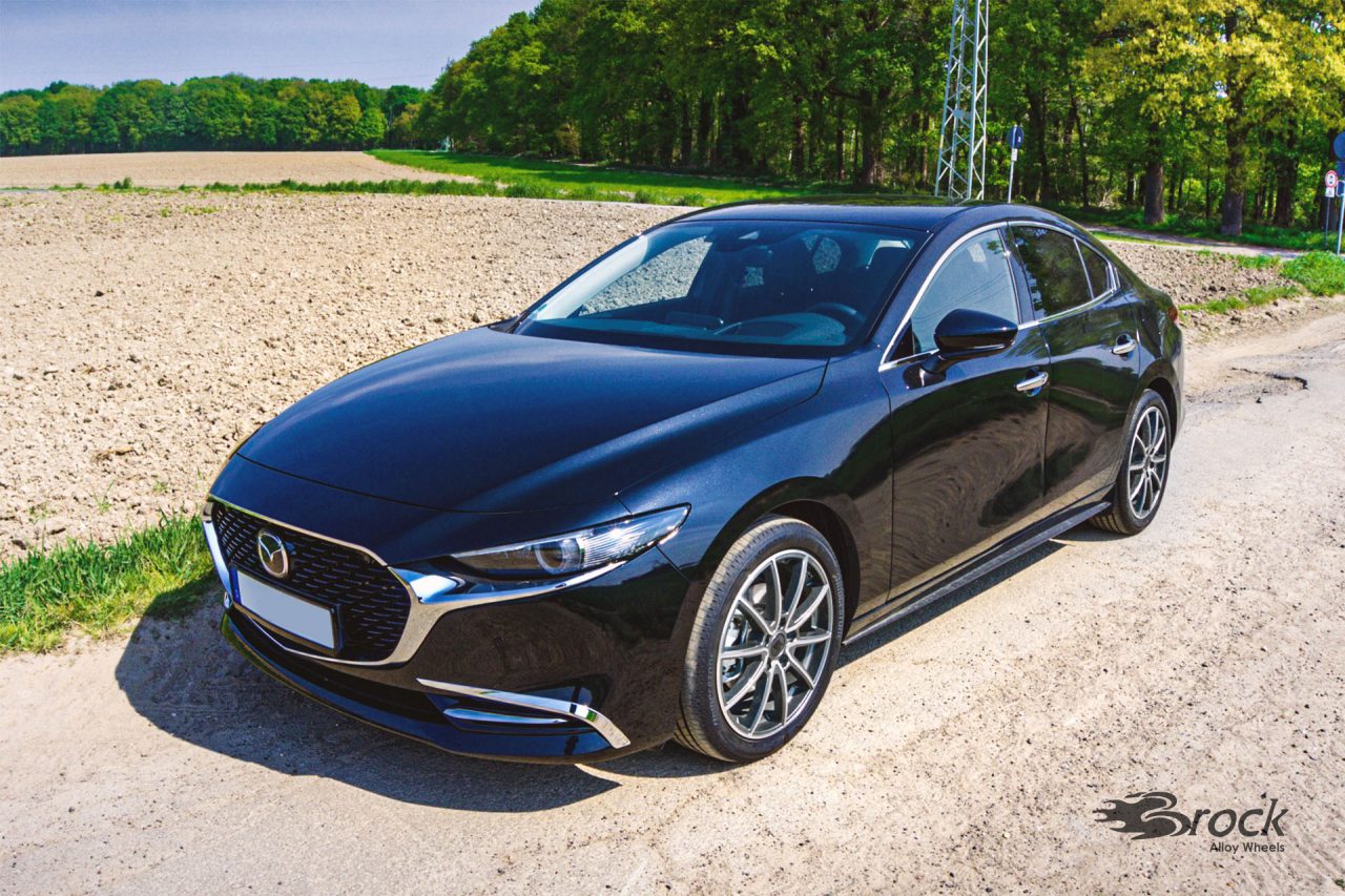 Mazda 3 fastback