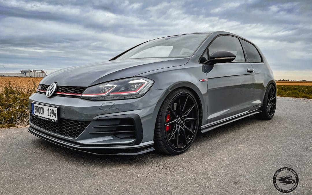 VW Golf VII GTi TCR