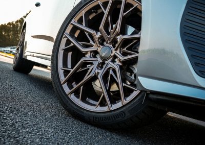 Peugeot 308 GT mit Brock B44 19 Zoll Felgen in Bronze Copper