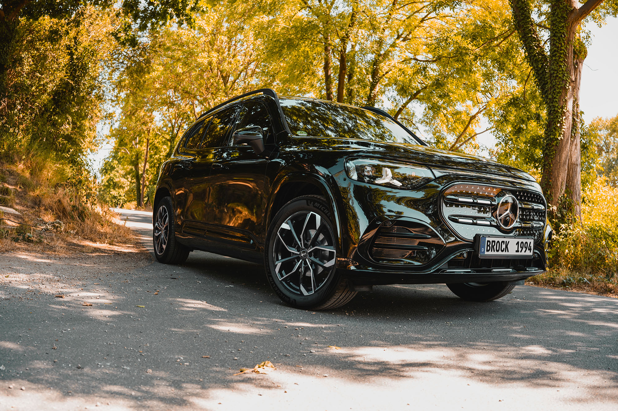 Mercedes-Benz GLB Typ MMGLBE mit RC-Design RC34 SGVP – Frontansicht